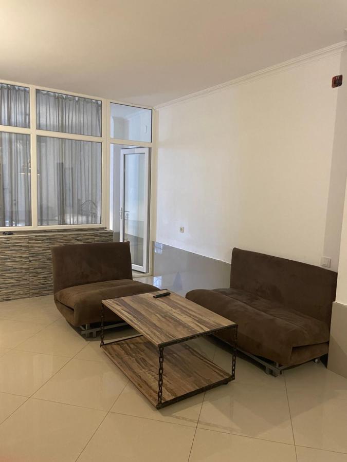 Cozy Apartment In The Center Of Batumi Luaran gambar